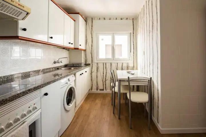 Apartamento Ezcurdia 22 Playa De San Lorenzo Primera Linea Gijón Extérieur photo